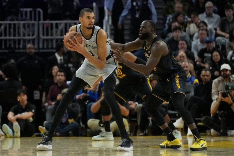 bob半岛体育-周三竞彩篮球强档：马刺开足马力 勇士伤兵满营